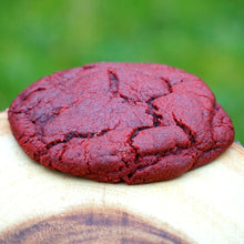 Load image into Gallery viewer, Red Velvet Kinder Stuffed Cookie (150g)
