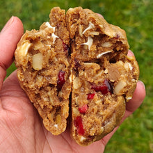 Load image into Gallery viewer, Cranberry, Almond &amp; White Chocolate Cookie (150g)
