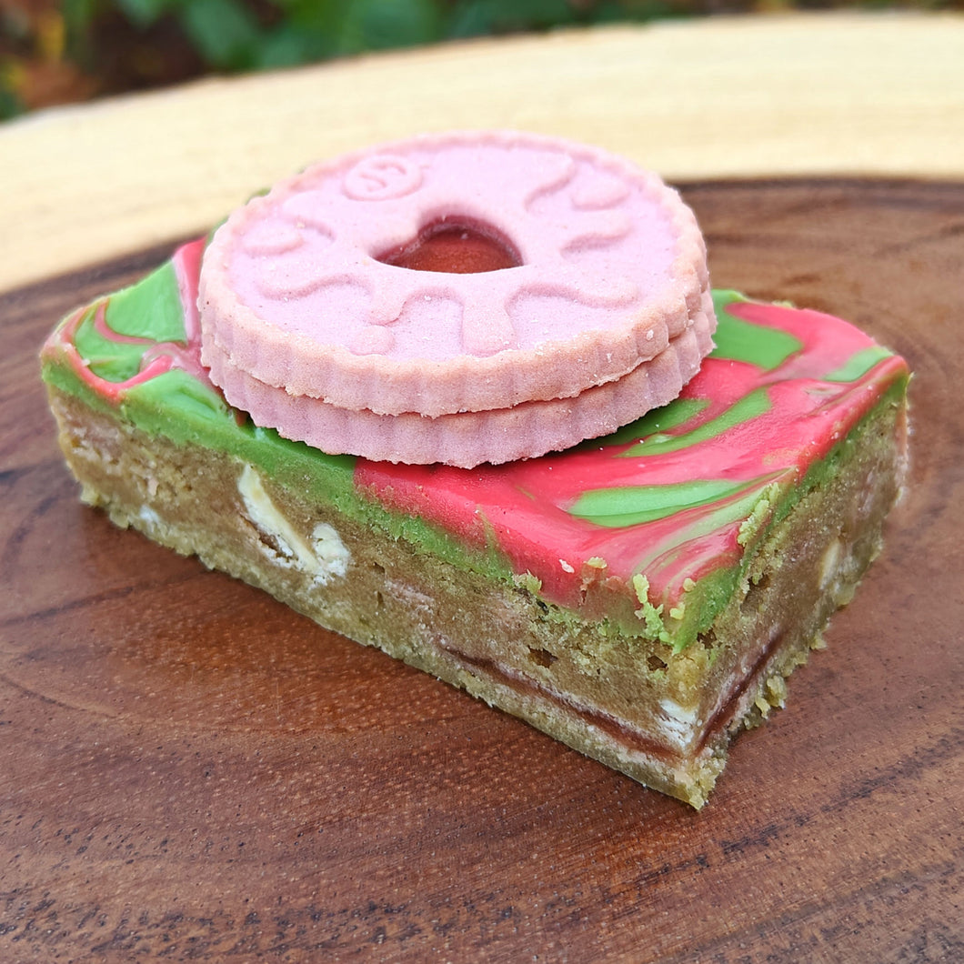 Matcha Strawberry Blondie